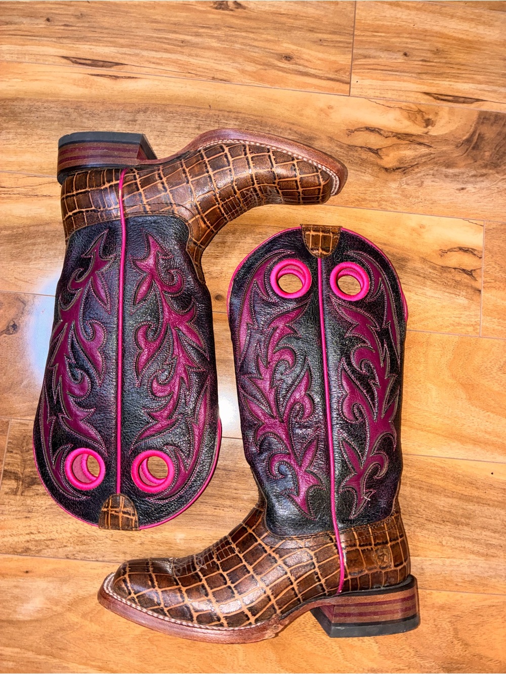Ariat Women's Chute Out Boot-Antique Tan Croc/Crackled Teagenta Cowgirl- size 7B - Picture 8 of 11